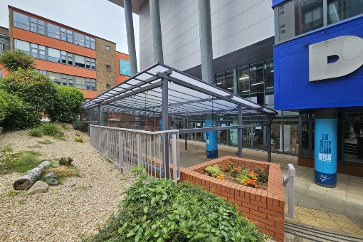 dining canopy lincoln college outdoor cafe